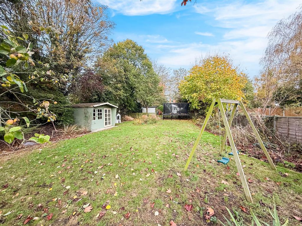 Property photo 2 of 23 Garden