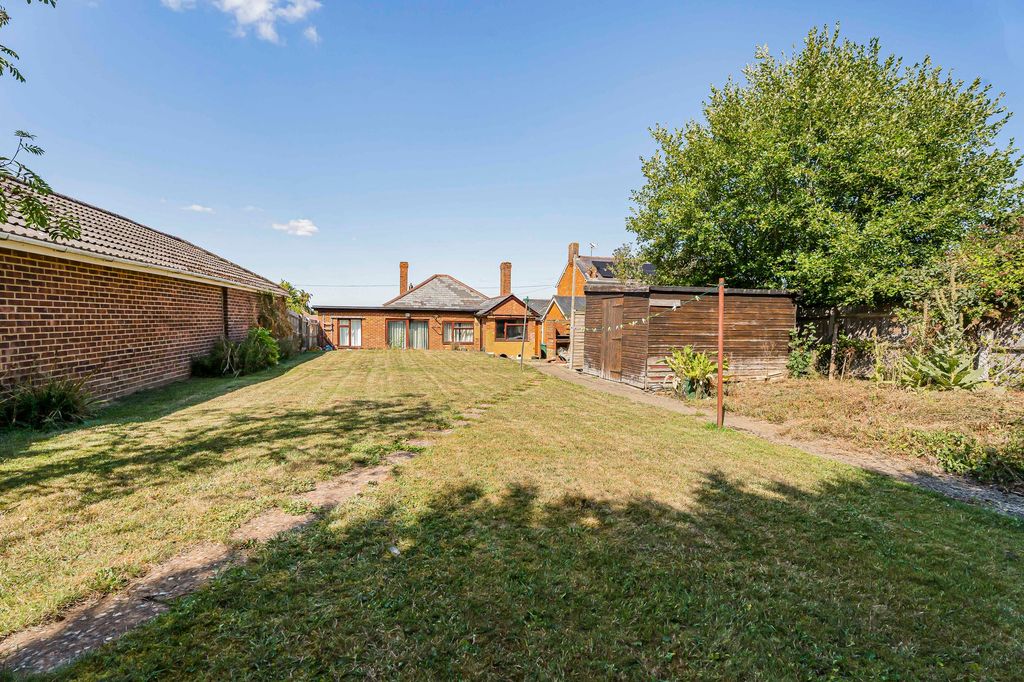 Property photo 2 of 19