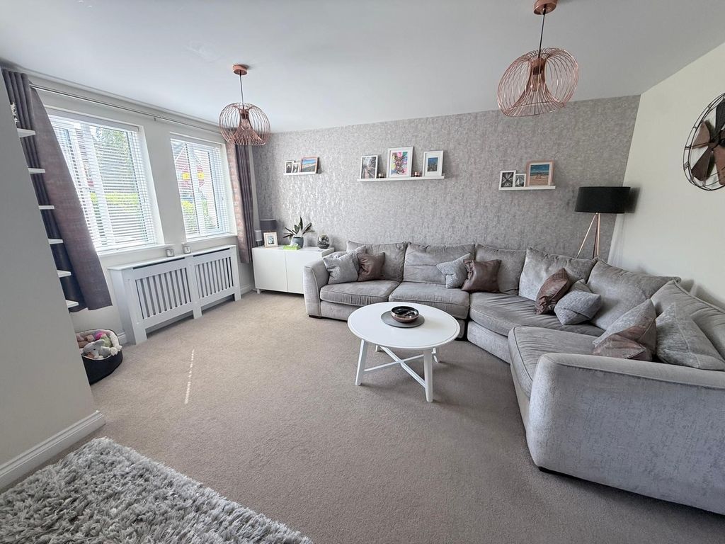 Property photo 3 of 17 Berrywood Drive