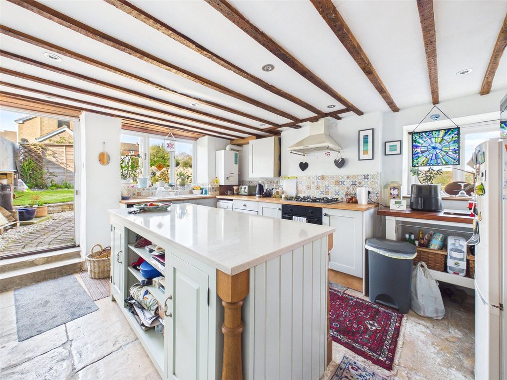 Property photo 3 of 15 Picture No. 12