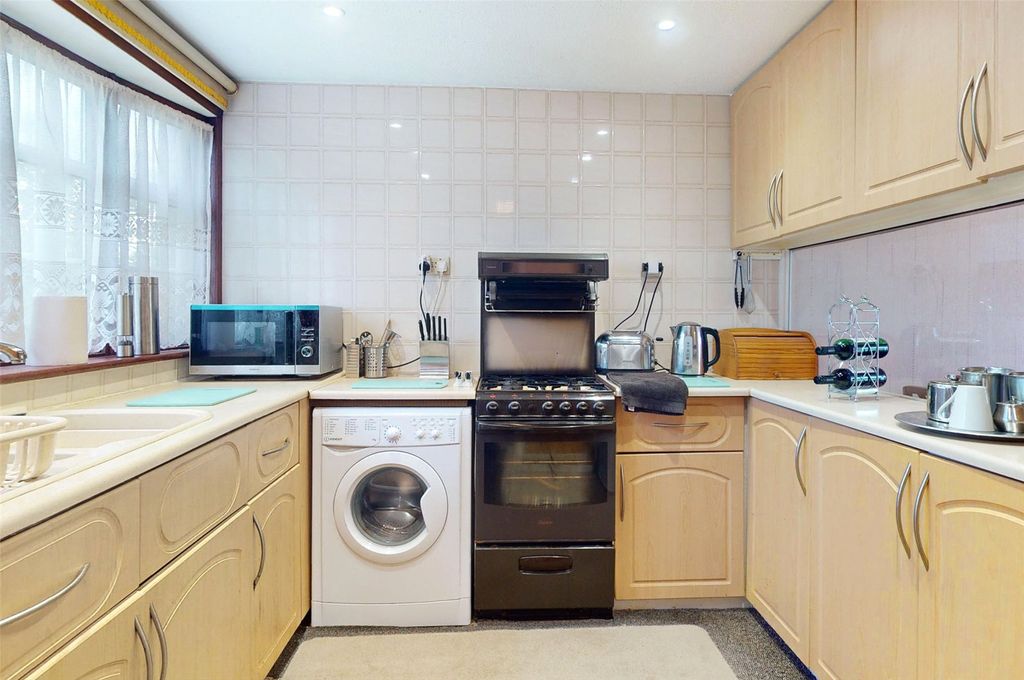 Property photo 3 of 22 Picture No. 20