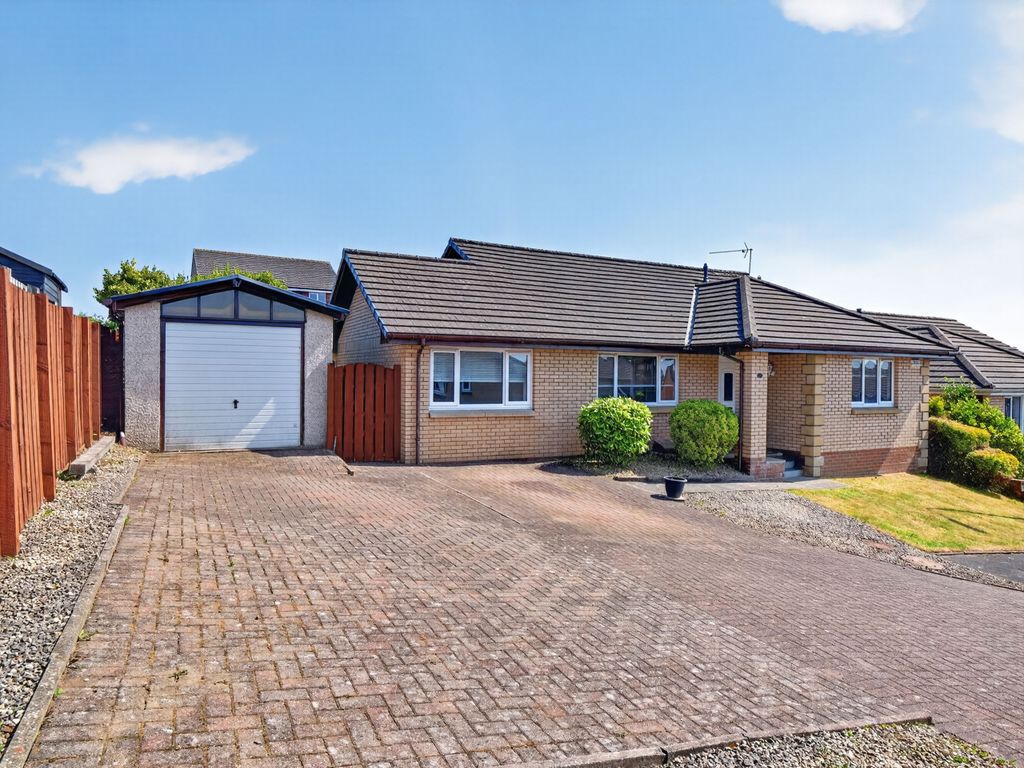 Property photo 1 of 28