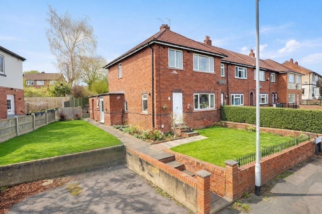 Property photo 1 of 17 External