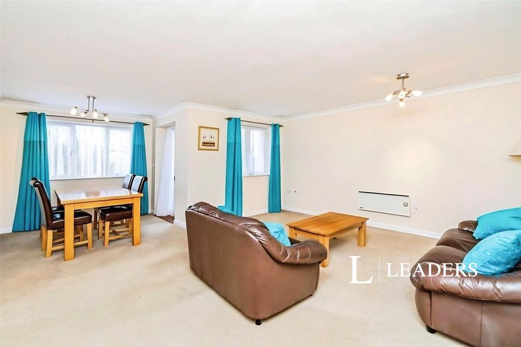 Property photo 2 of 10 Picture No. 21