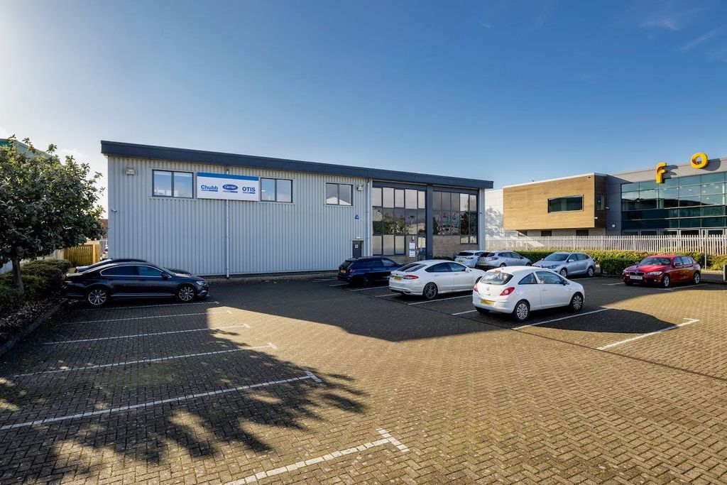 Property photo 1 of 5 Sundon Business Park 1021_021.Jpeg