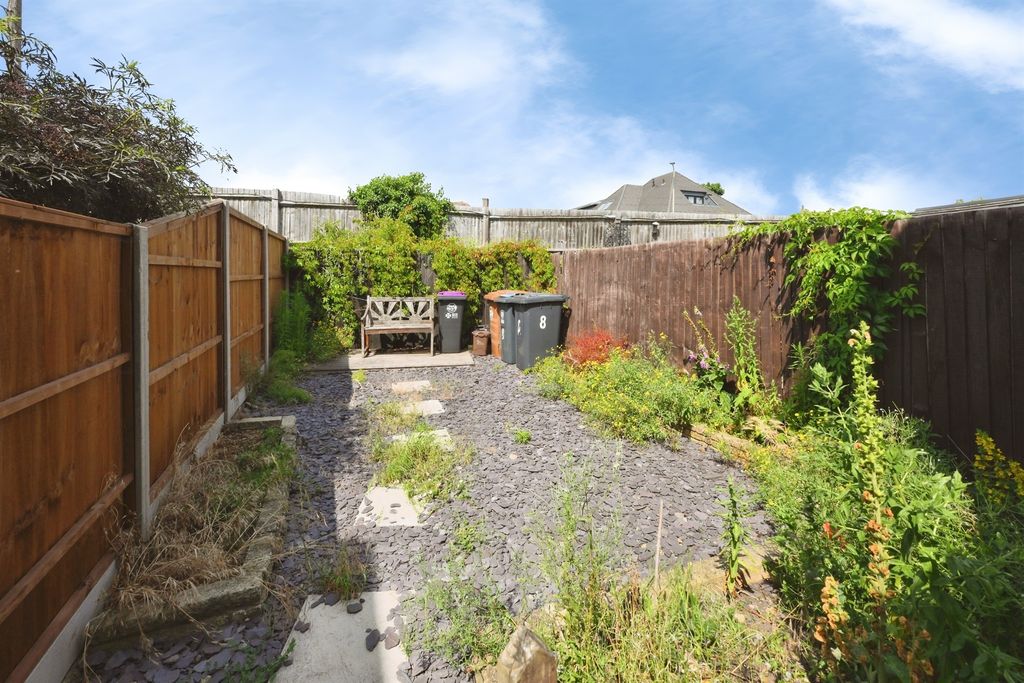 Property photo 2 of 18