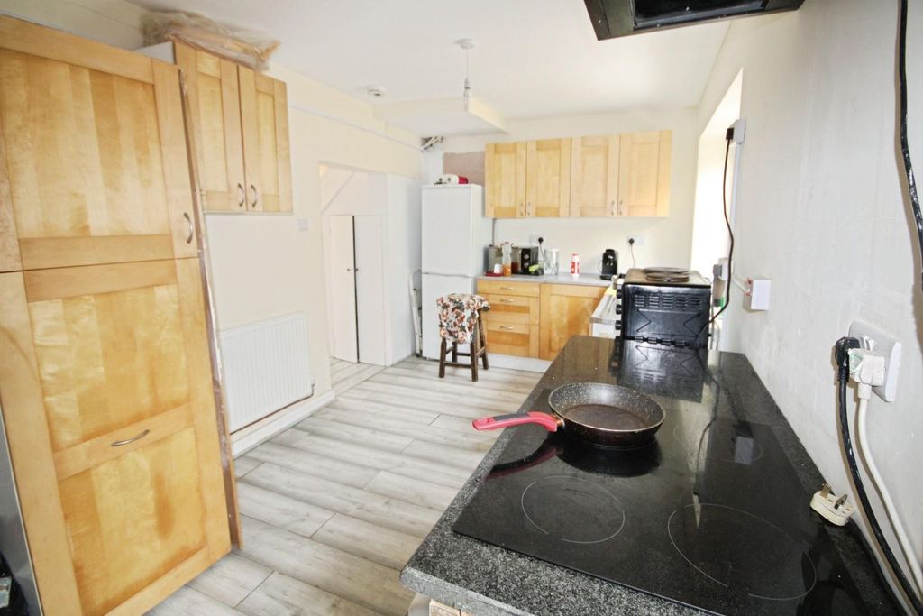 Property photo 2 of 10 27c91834-Img_1890.Jpg
