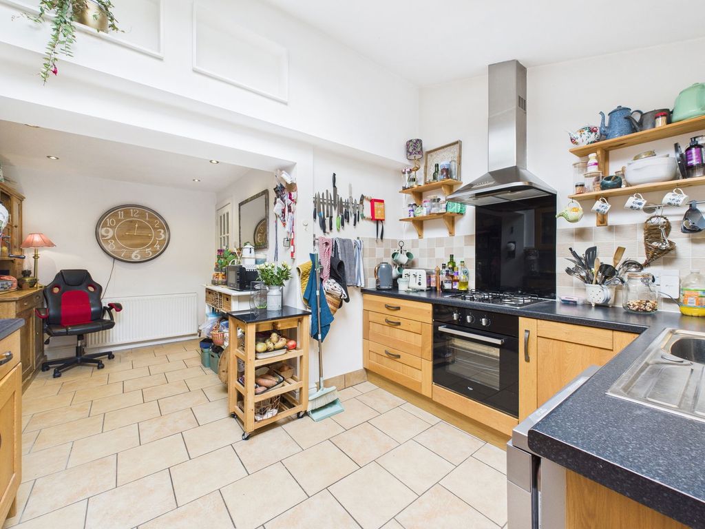 Property photo 3 of 18