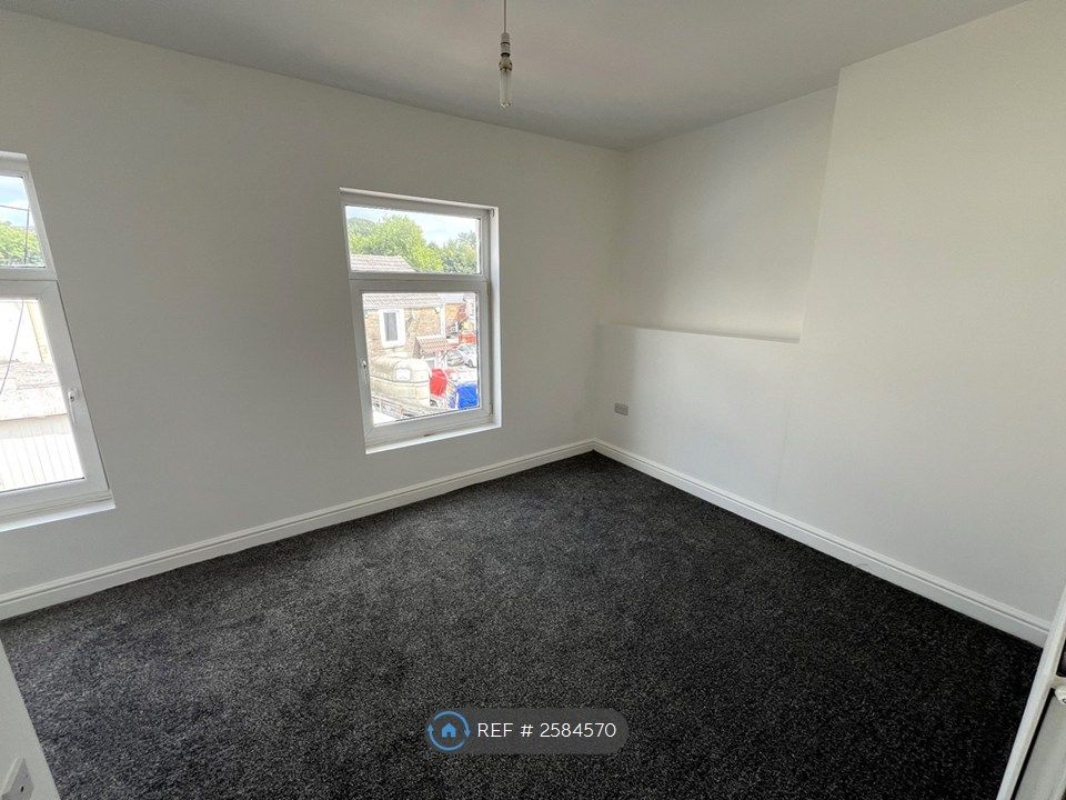 Property photo 2 of 10 Bed 1A