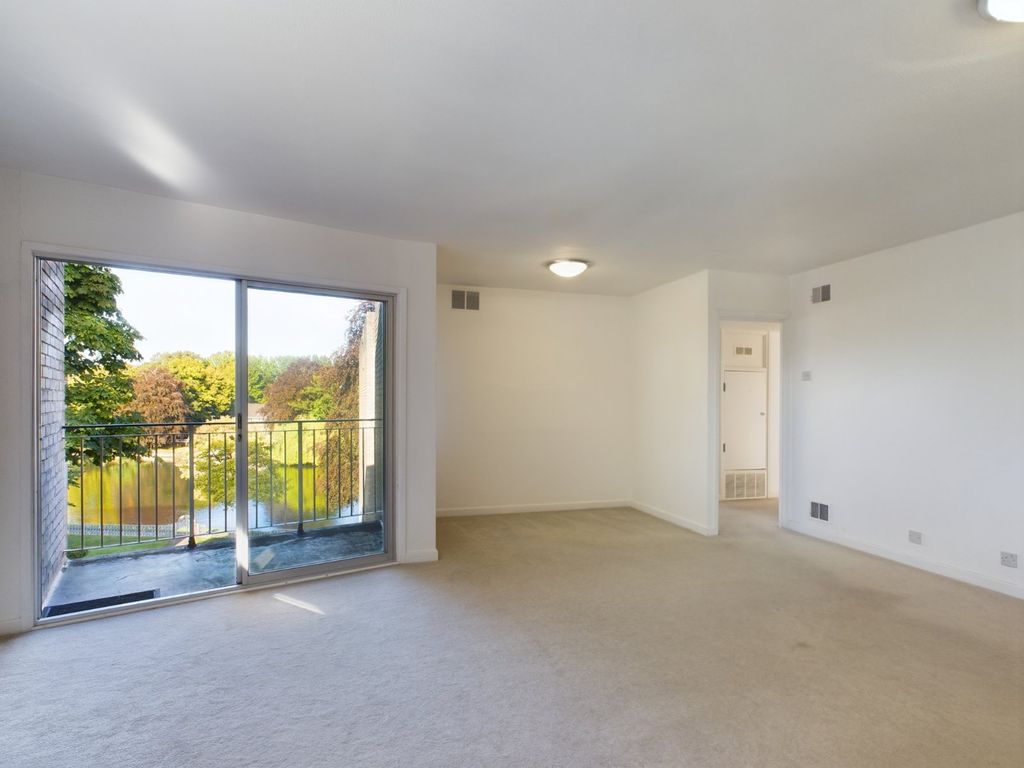Property photo 2 of 7 Picture No. 13