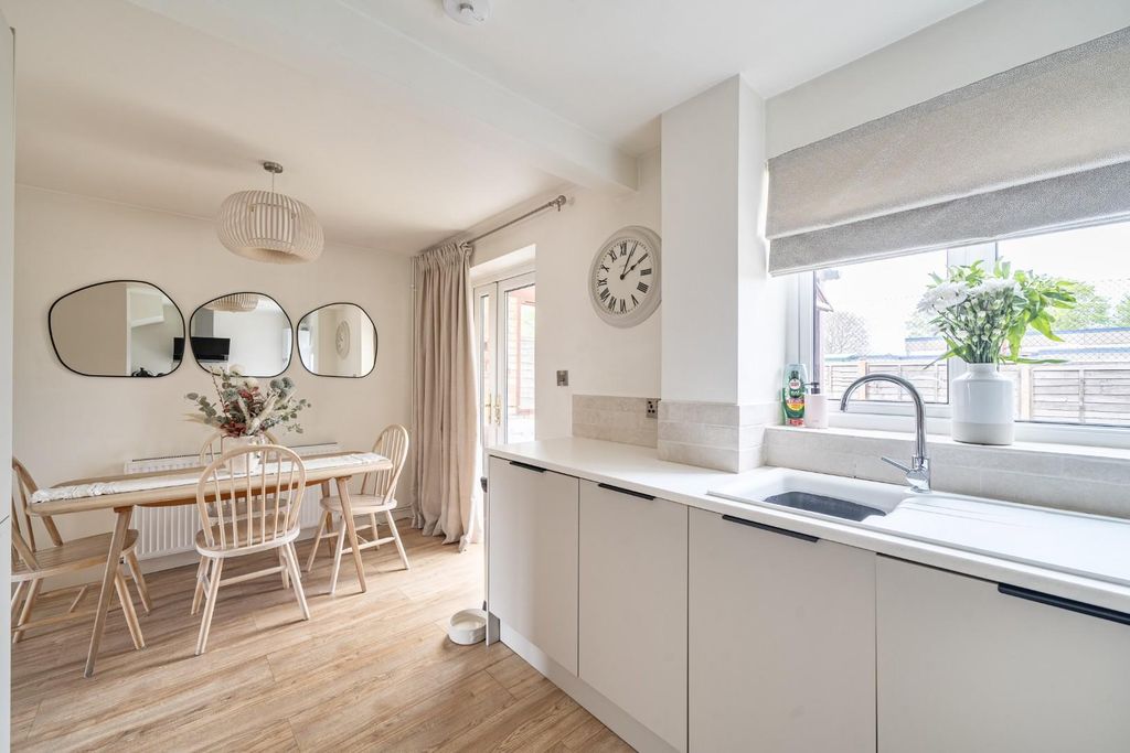 Property photo 2 of 18 1446571-10-69E0Eae6A9785.Jpg