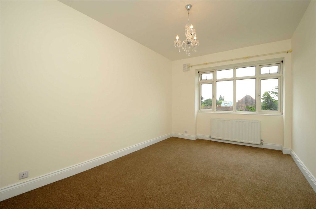 Property photo 3 of 8 Picture No. 04