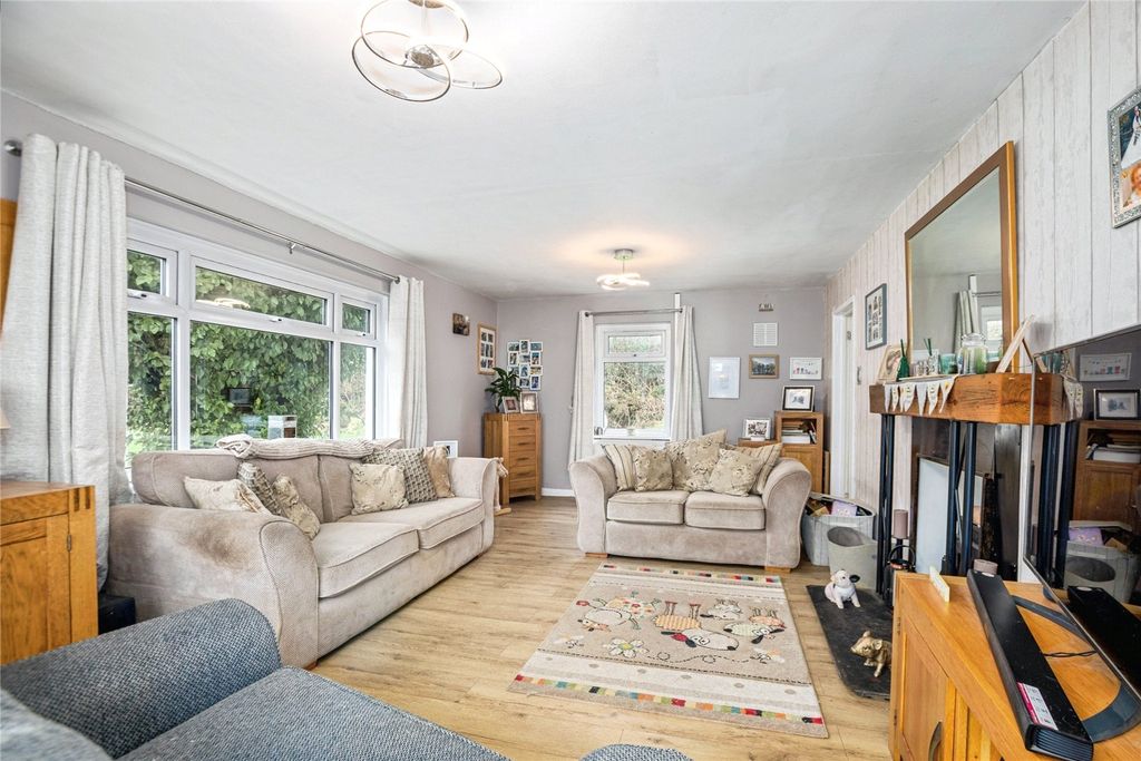 Property photo 3 of 63 Picture No. 24