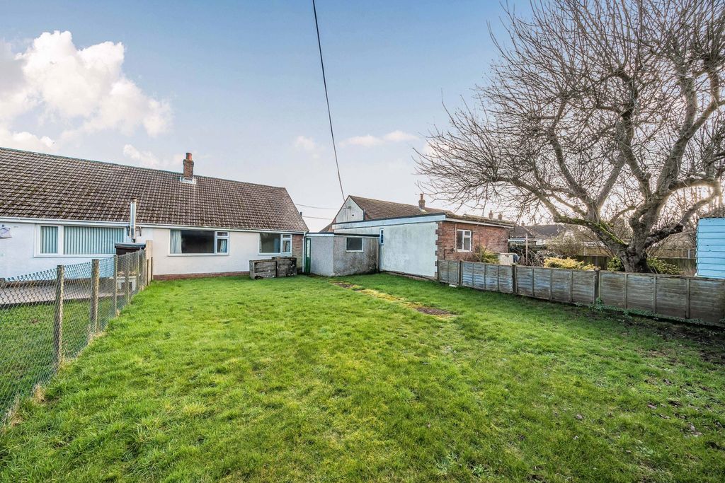 Property photo 2 of 17 Garden