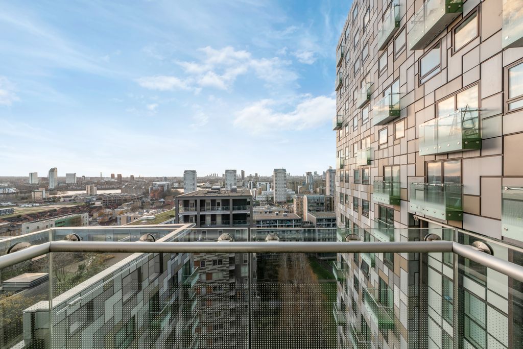 Property photo 2 of 16 Photo 5