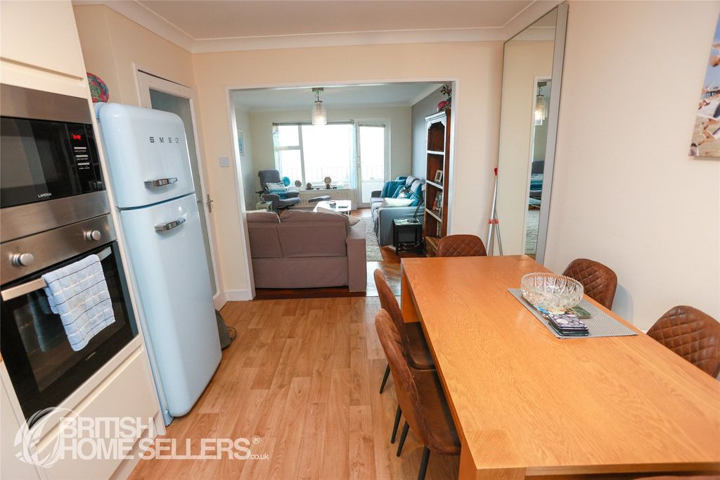 Property photo 3 of 13 Picture No. 11