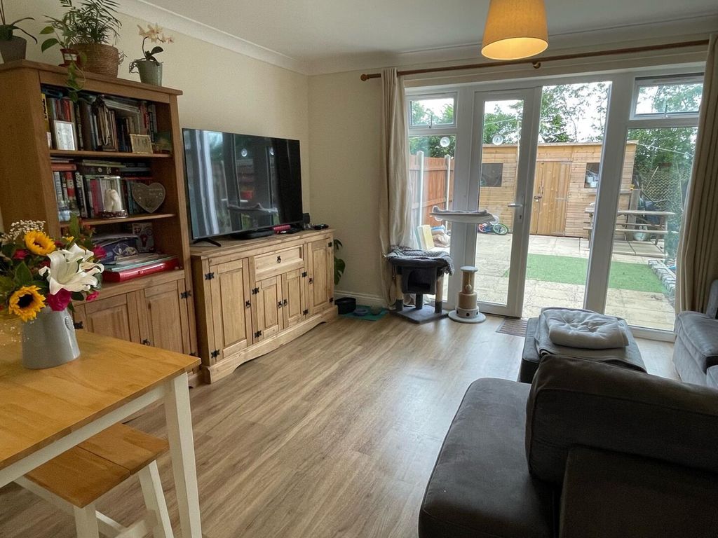Property photo 3 of 16 Living Room