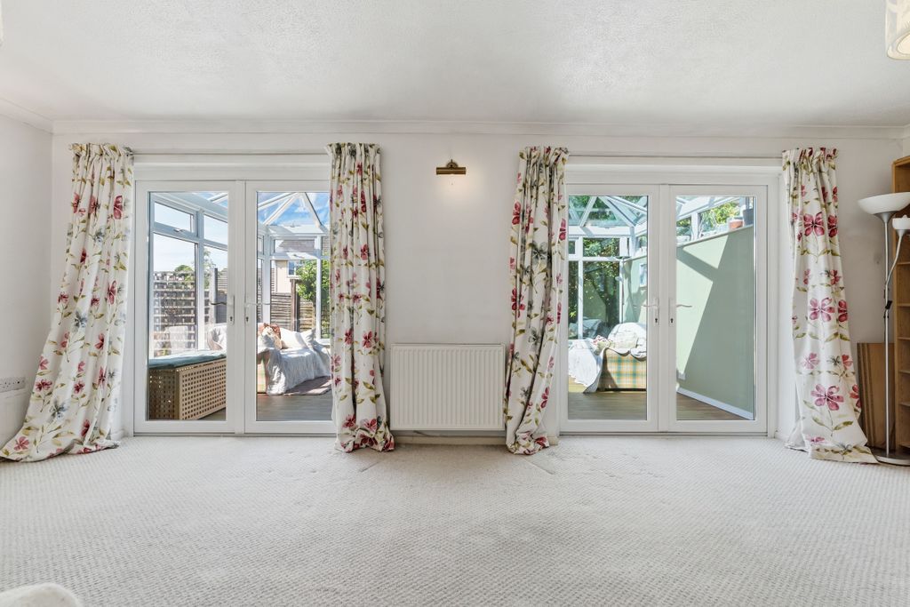 Property photo 3 of 26