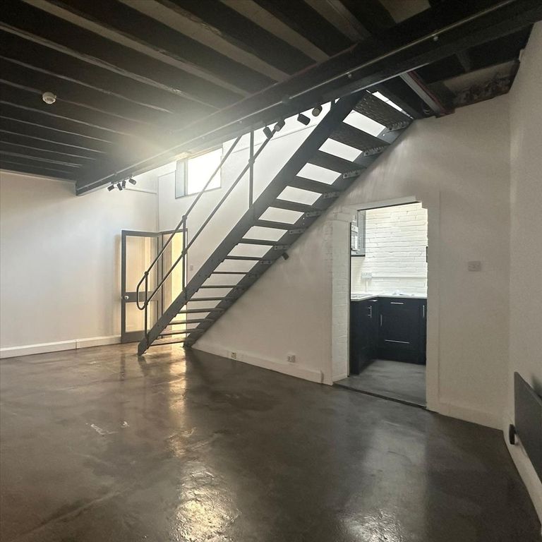 Property photo 2 of 3