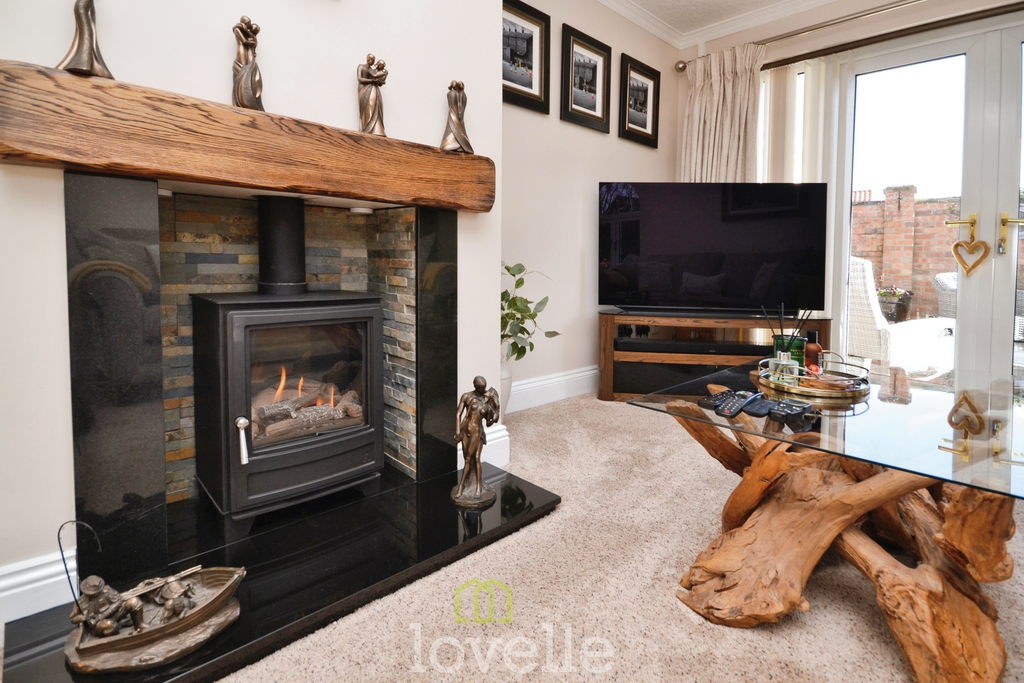 Property photo 2 of 39