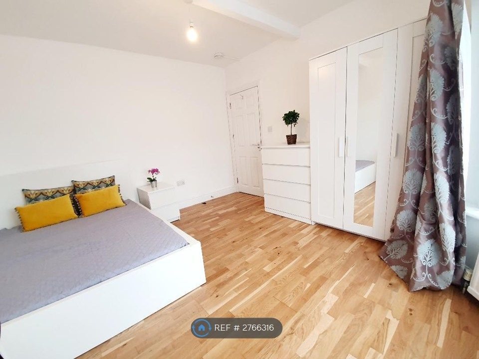 Property photo 1 of 17 Gf Bed 2