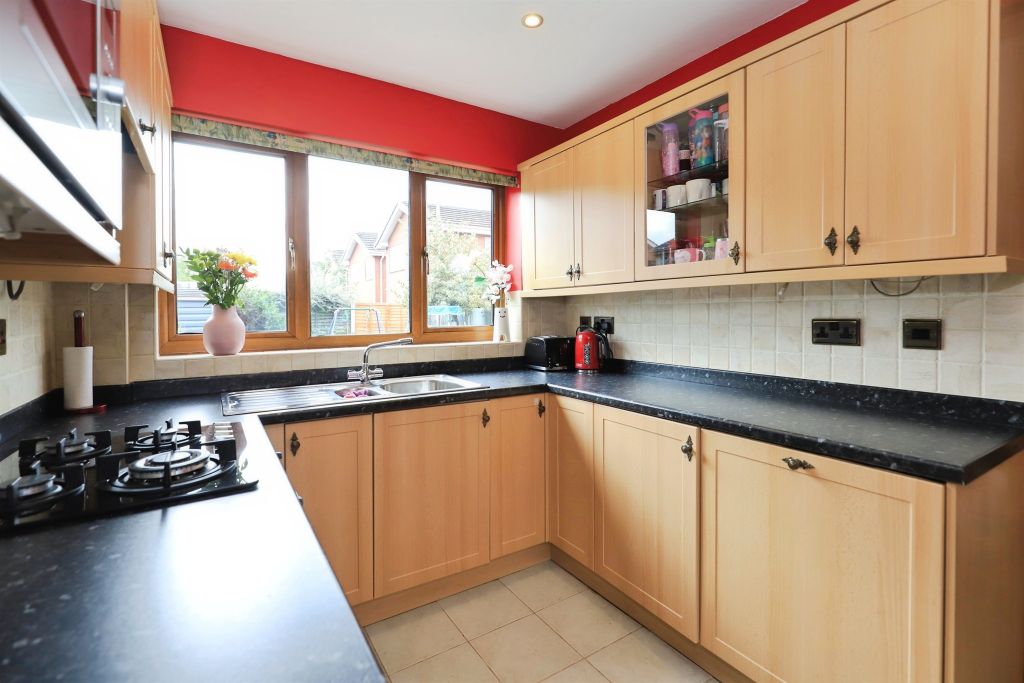 Property photo 3 of 18