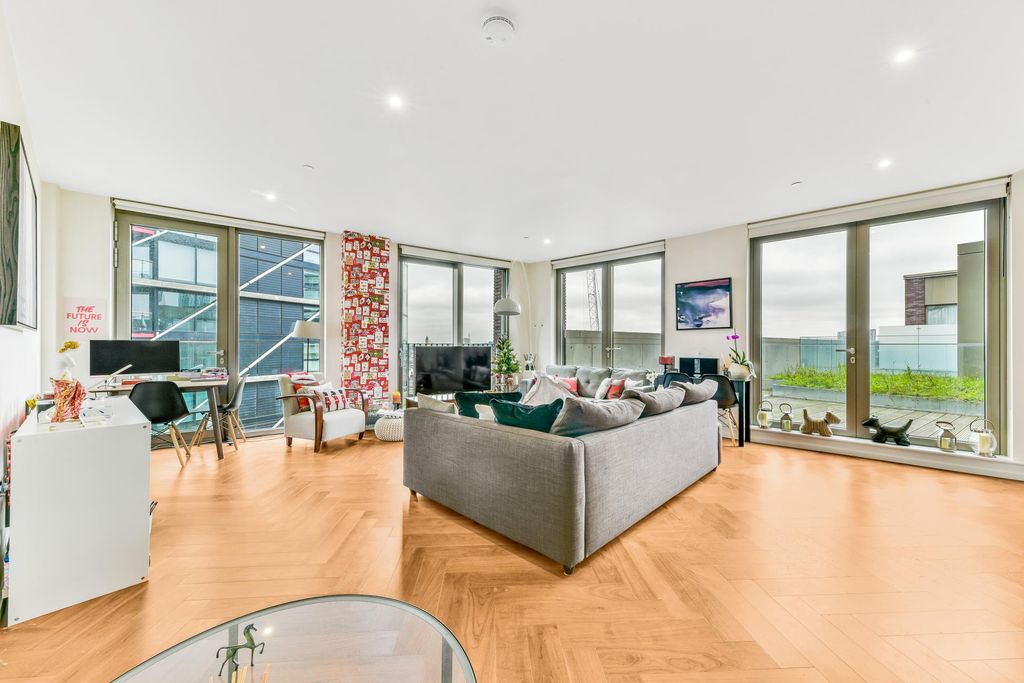 Property photo 1 of 19