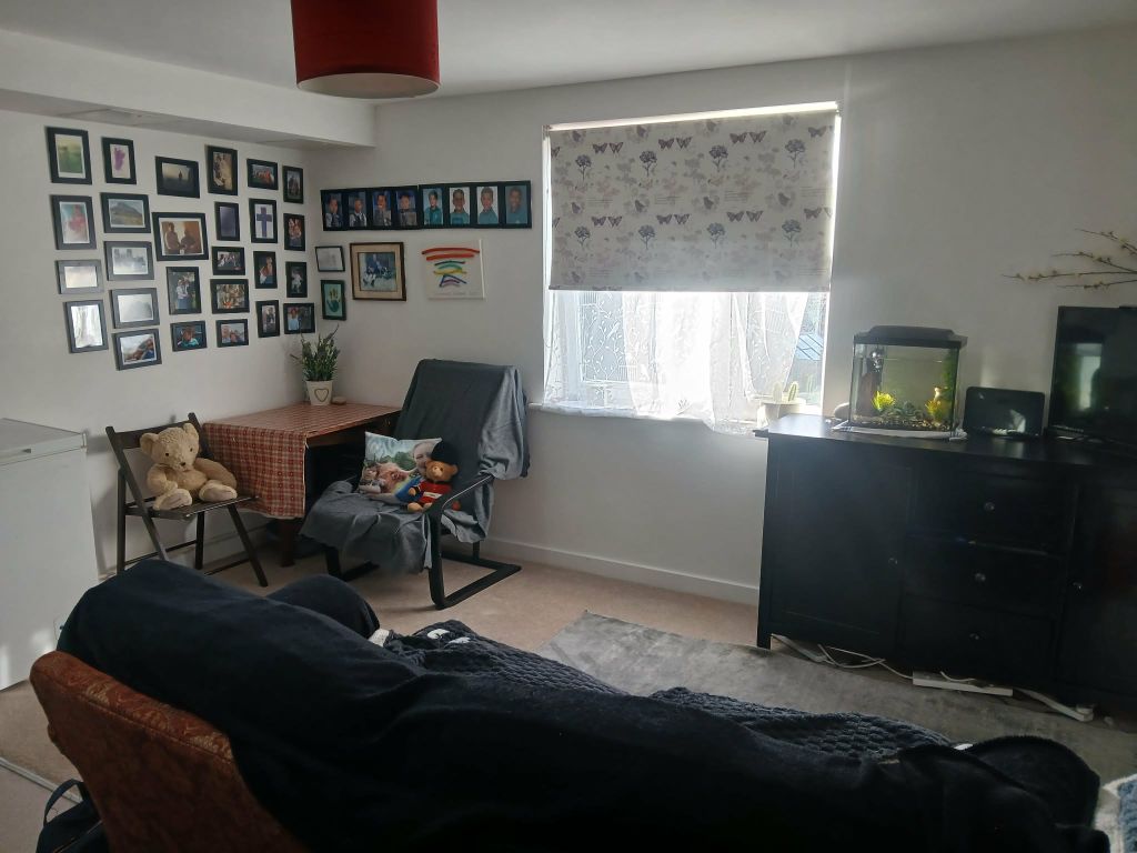 Property photo 1 of 7 79E0B17F-Bf09-49E8-A1F6-833Bc2c1857A.Jpg