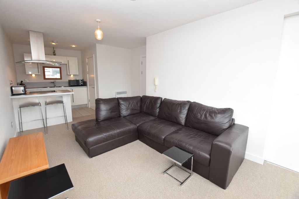 Property photo 3 of 11 Picture No. 15