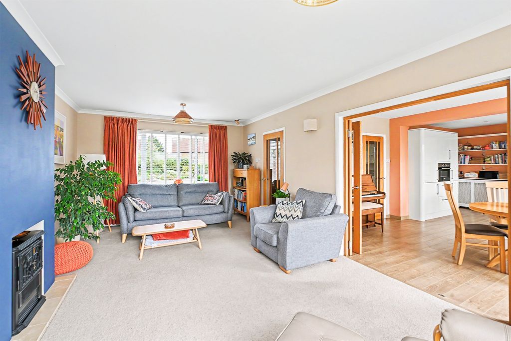 Property photo 3 of 29