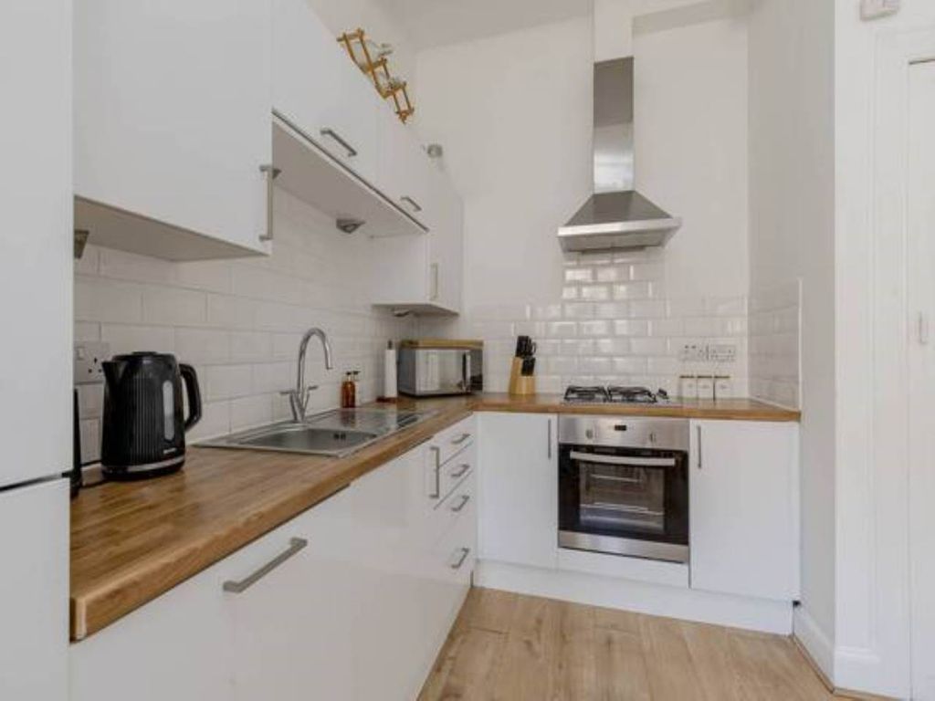 Property photo 3 of 14 29Ebf4B6-84Bf-4F78-9Efe-Df1776158179