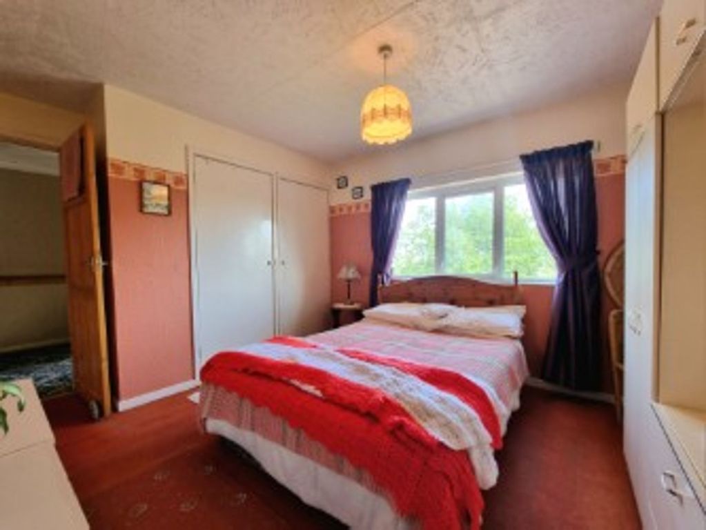 Property photo 3 of 33