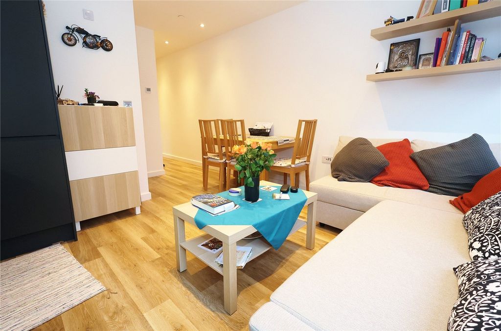 Property photo 3 of 8 Picture No. 06