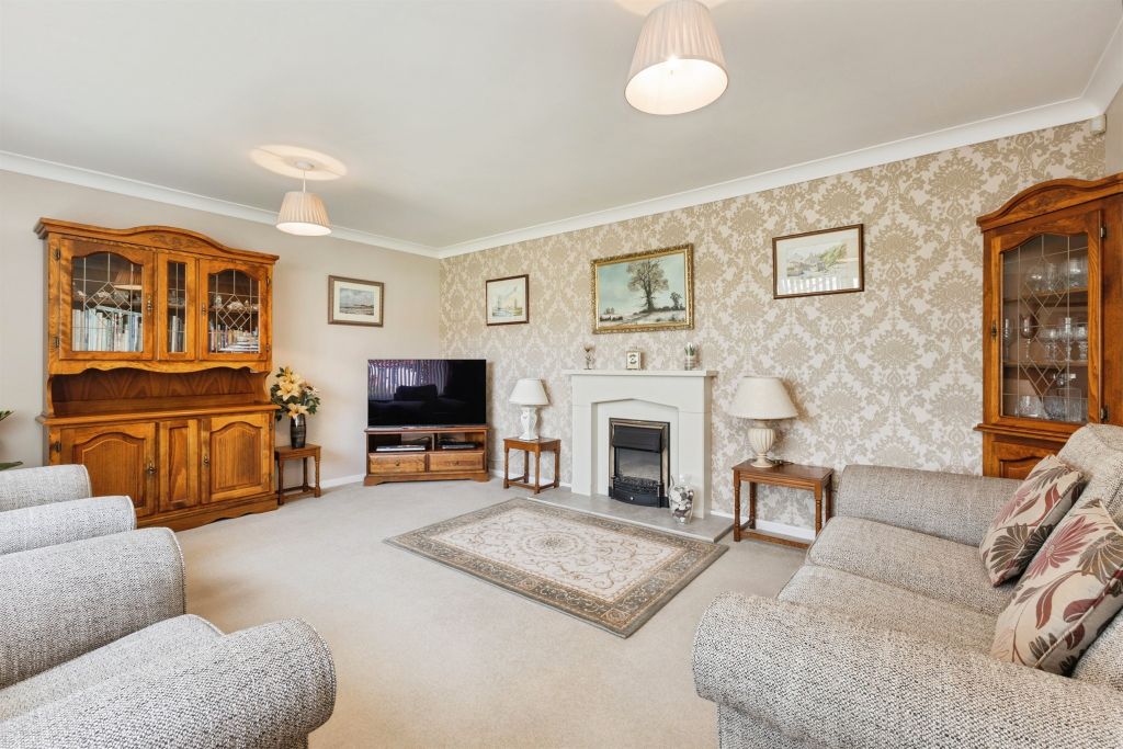 Property photo 3 of 16