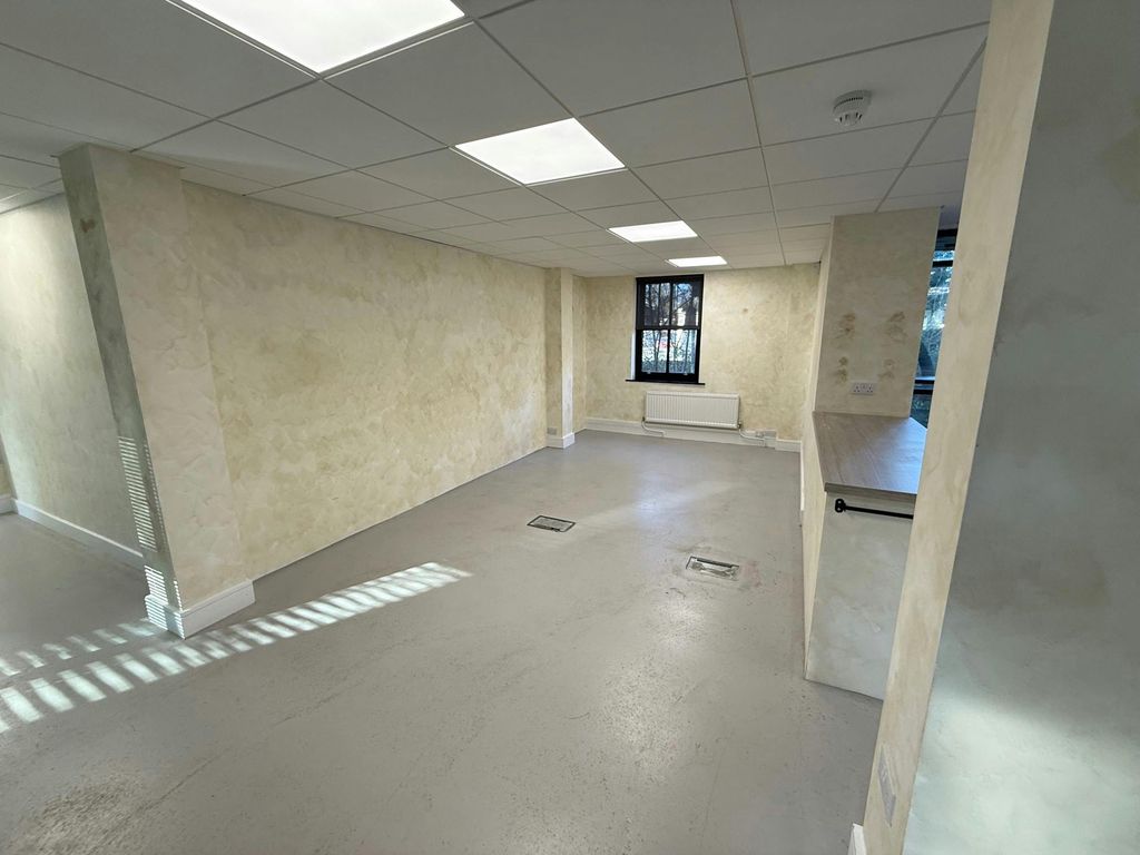 Property photo 3 of 17 Park Mill 5.Jpg