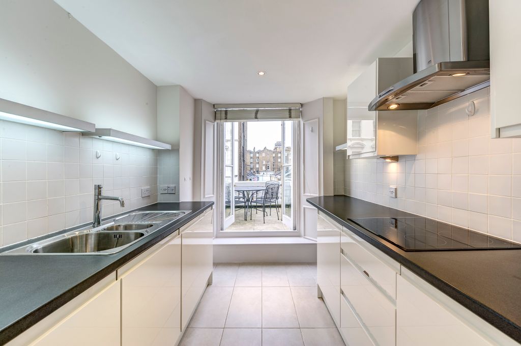 Property photo 3 of 13 Kitchen 
