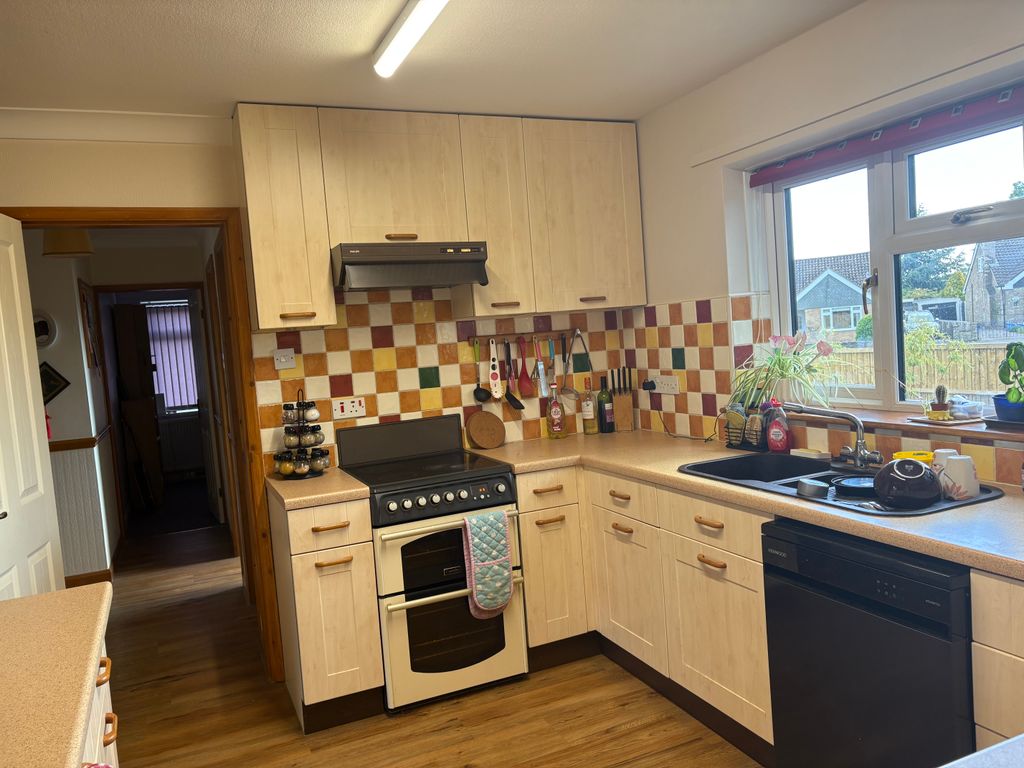 Property photo 2 of 21