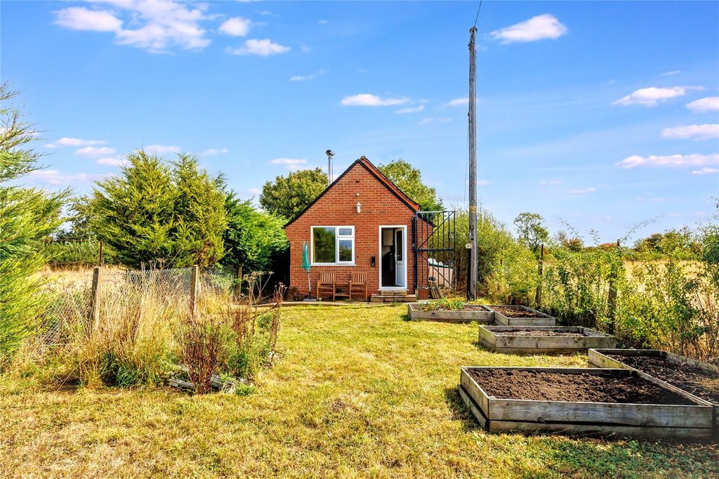 Property photo 1 of 10 External