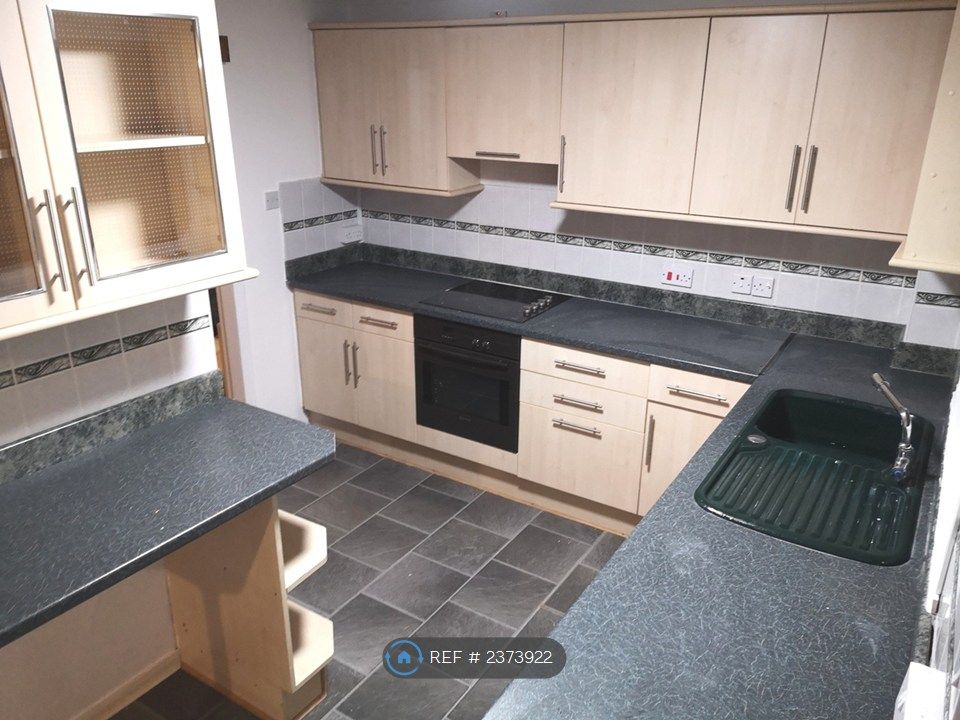 Property photo 3 of 23 Kitchen