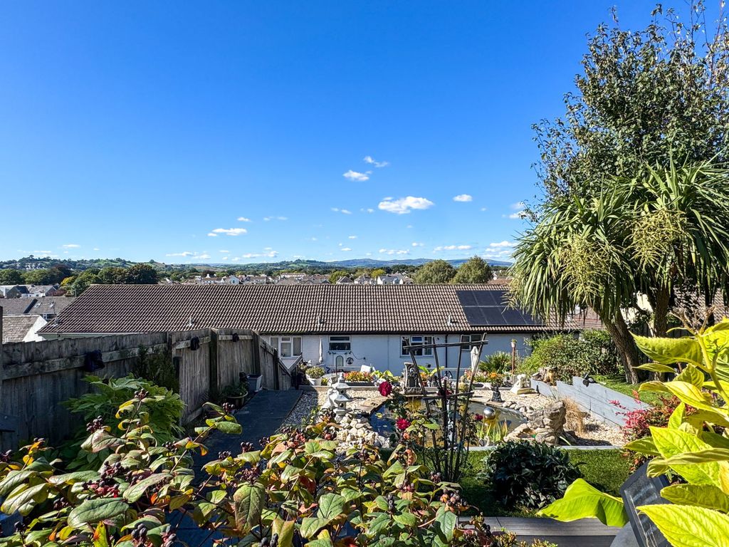 Property photo 2 of 26