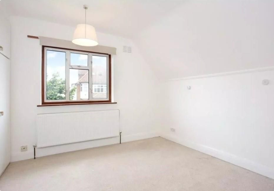 Property photo 2 of 13 Bedroom
