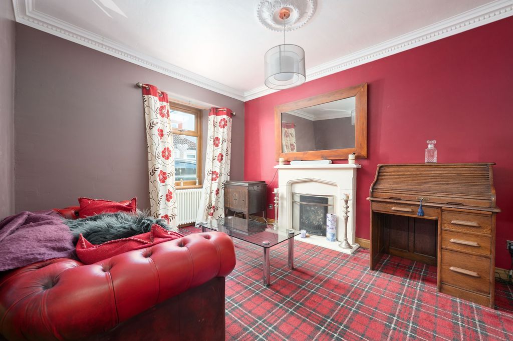 Property photo 3 of 25