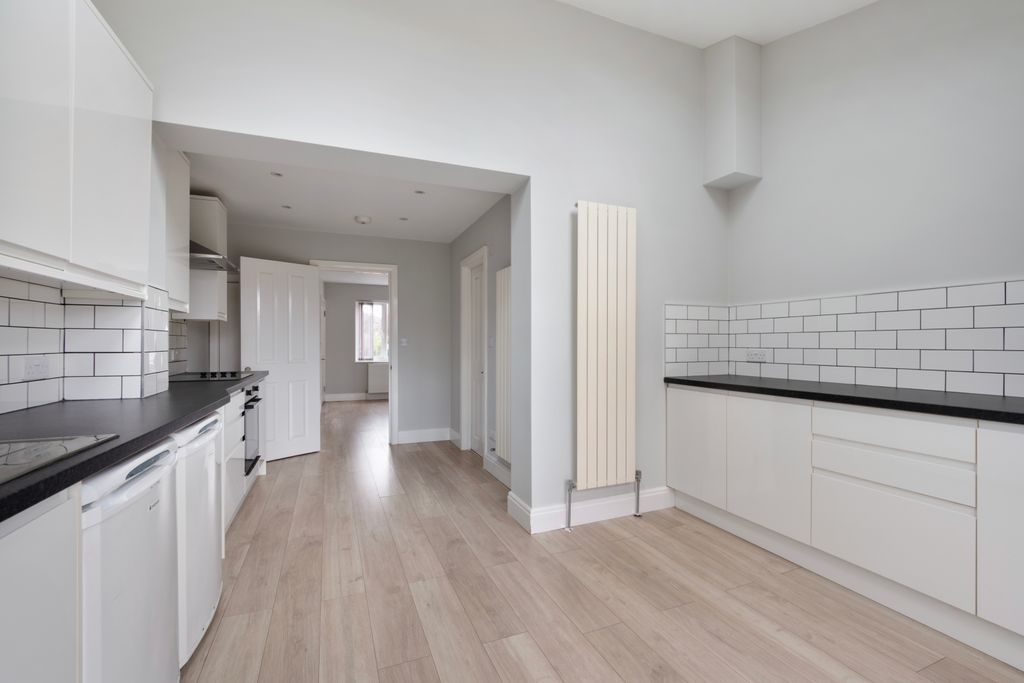 Property photo 2 of 14 Picture No. 46