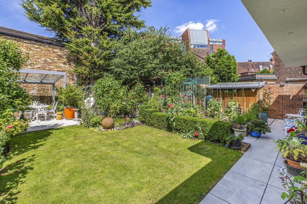 Property photo 3 of 19