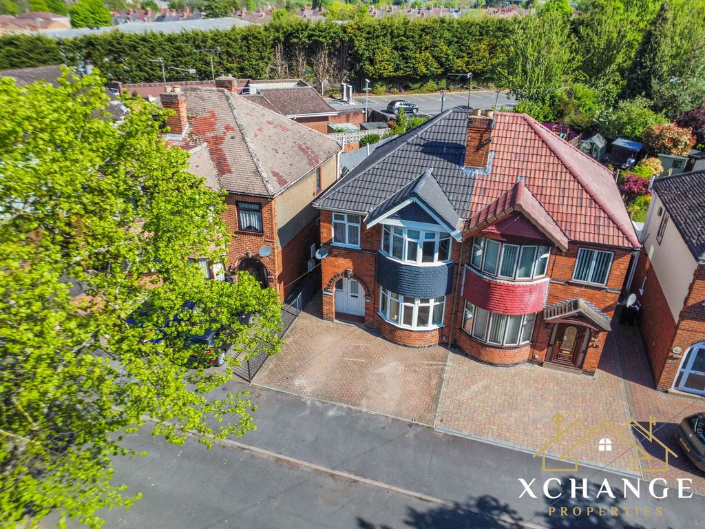 Property photo 1 of 33