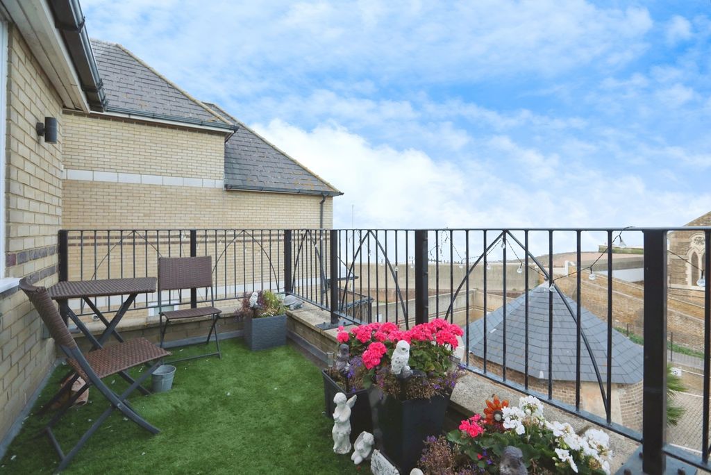 Property photo 1 of 17 Photo