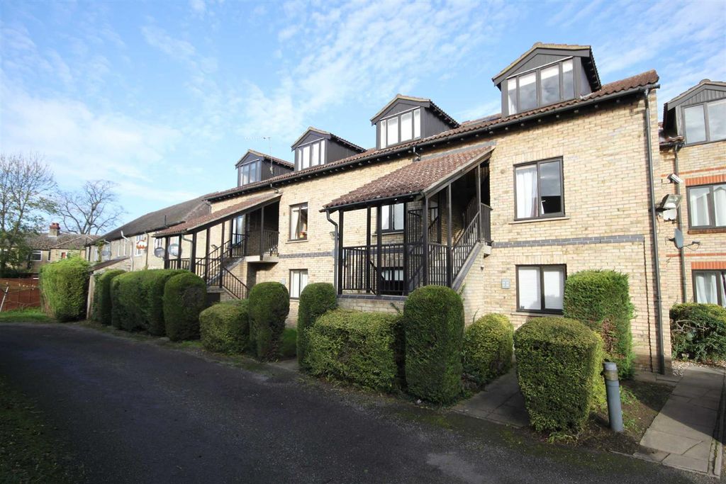 Property photo 1 of 5