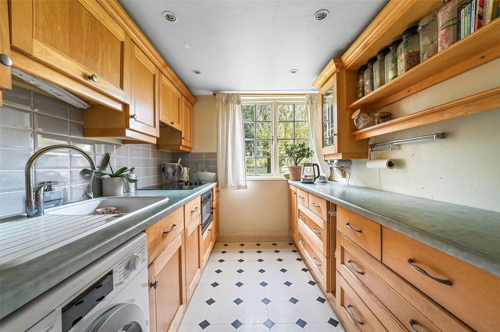 Property photo 3 of 26 Picture No. 11