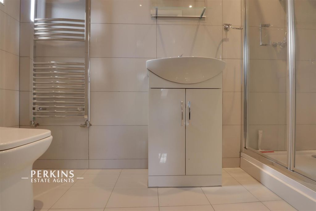 Property photo 2 of 6 Bathroom 2.Jpg