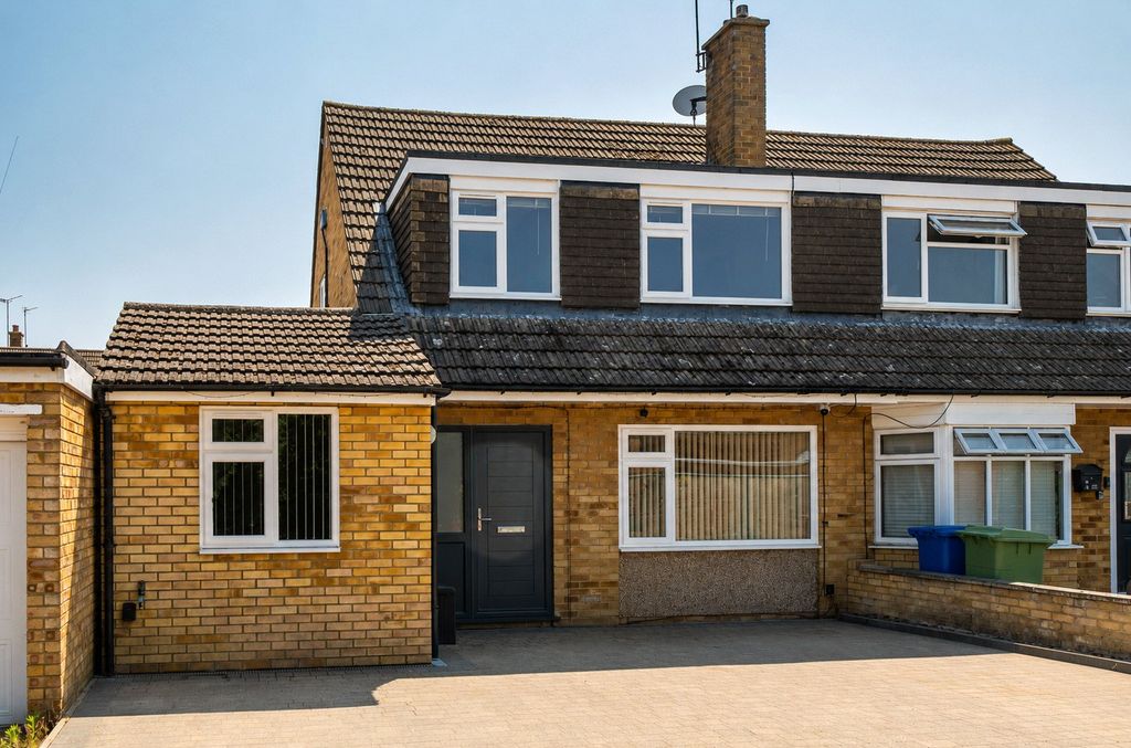 Property photo 1 of 27 Picture No. 33
